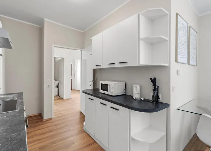 Modern I Near Center And Shopping Street Apartment *