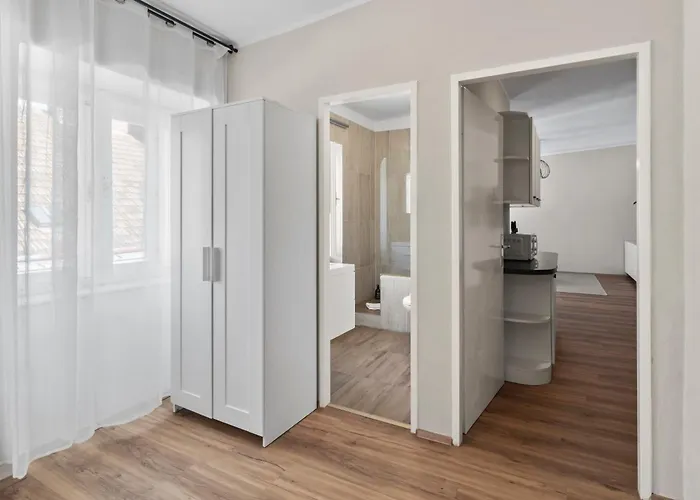 Apartment Modern I Near Center And Shopping Street *